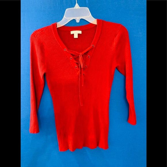 New York and Company: red ribbed long sleeve top. - Picture 1 of 2